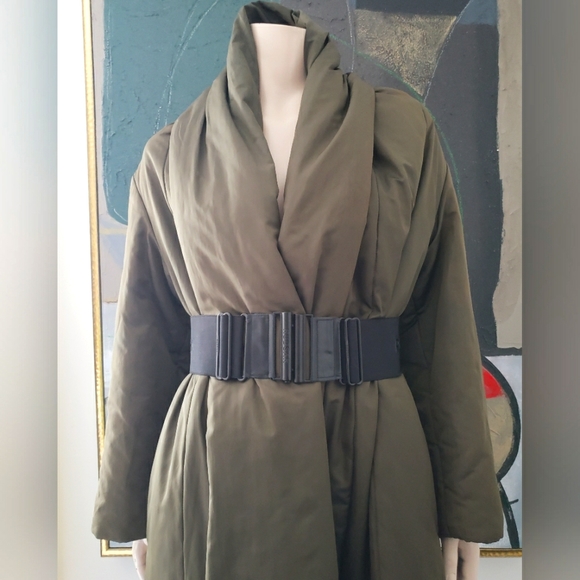 Cyrille Gassiline | Oversized Quilted Blanket-style Puffer Wrap Coat - Picture 6 of 16